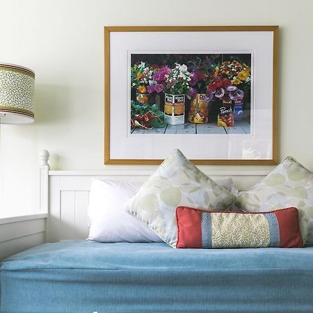 Mansion House Inn Vineyard Haven Bagian luar foto