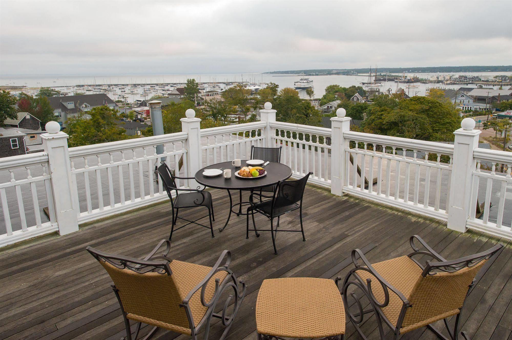 Mansion House Inn Vineyard Haven Bagian luar foto