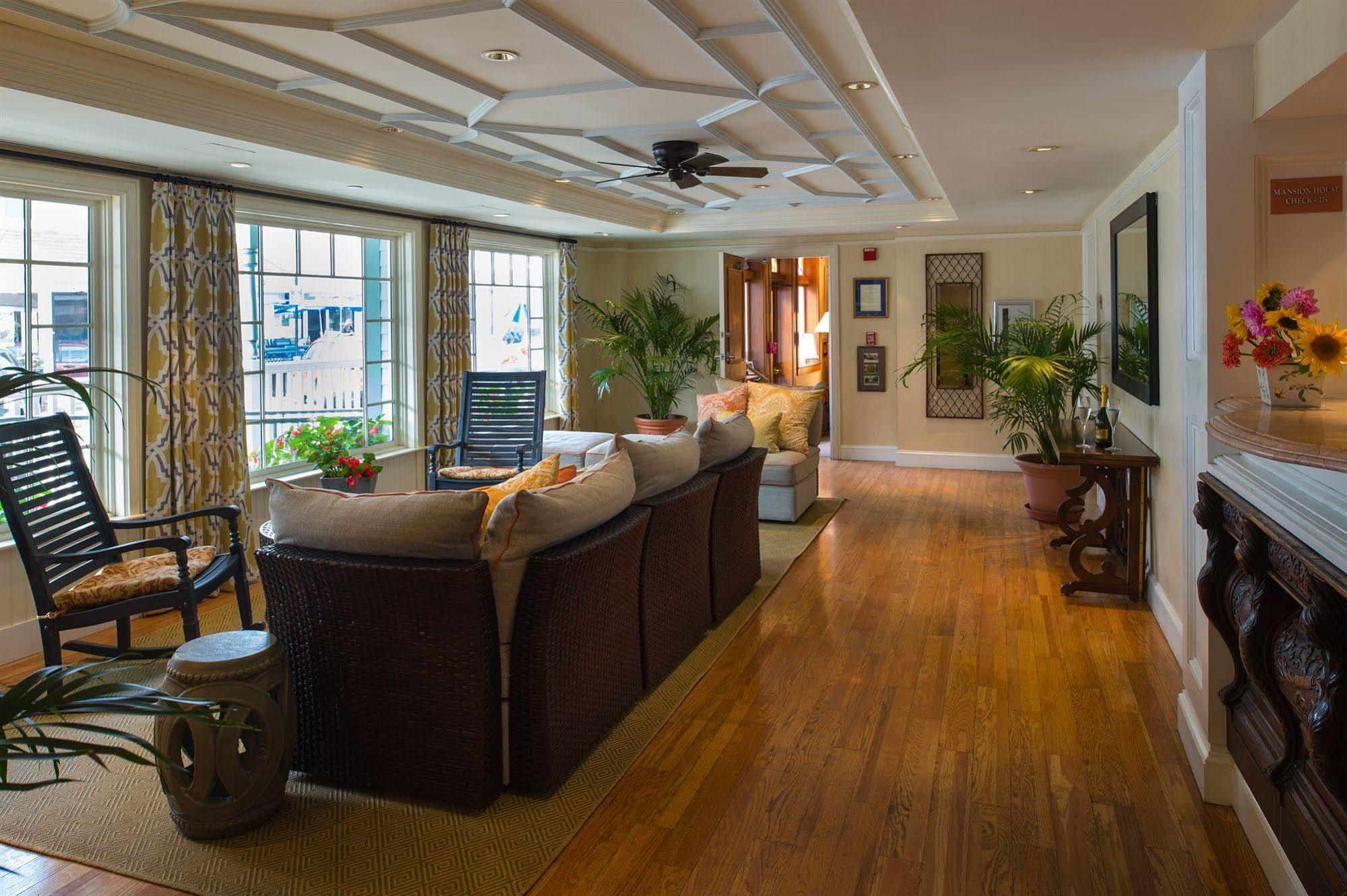 Mansion House Inn Vineyard Haven Bagian luar foto