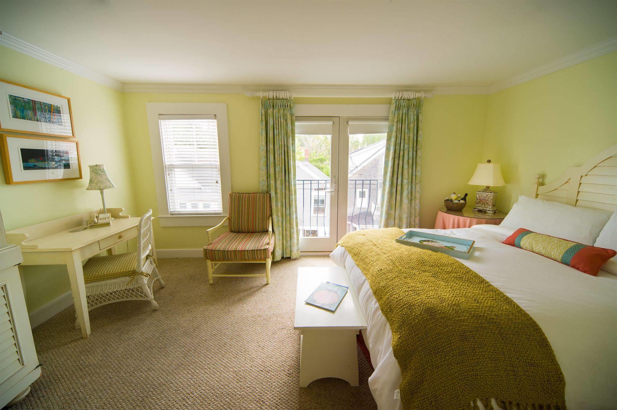 Mansion House Inn Vineyard Haven Bagian luar foto