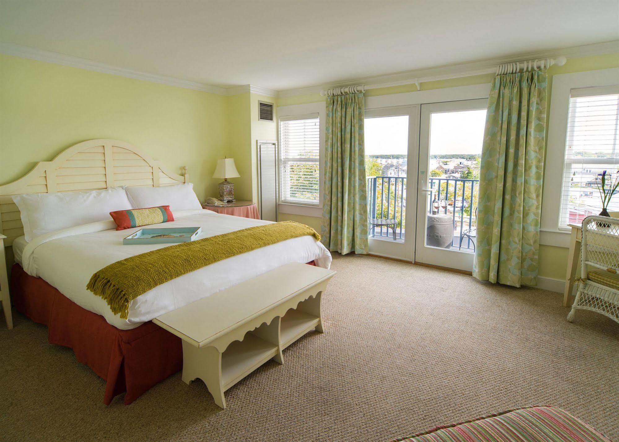 Mansion House Inn Vineyard Haven Bagian luar foto