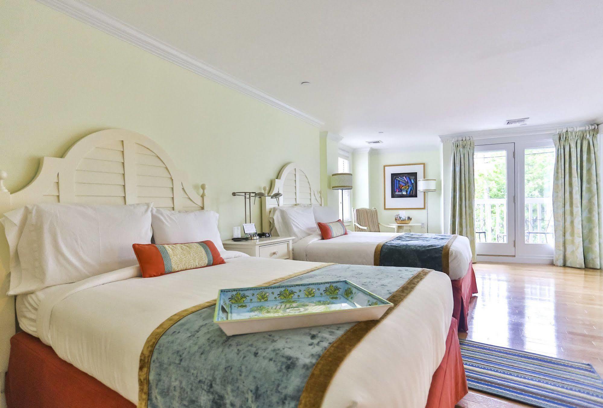 Mansion House Inn Vineyard Haven Bagian luar foto